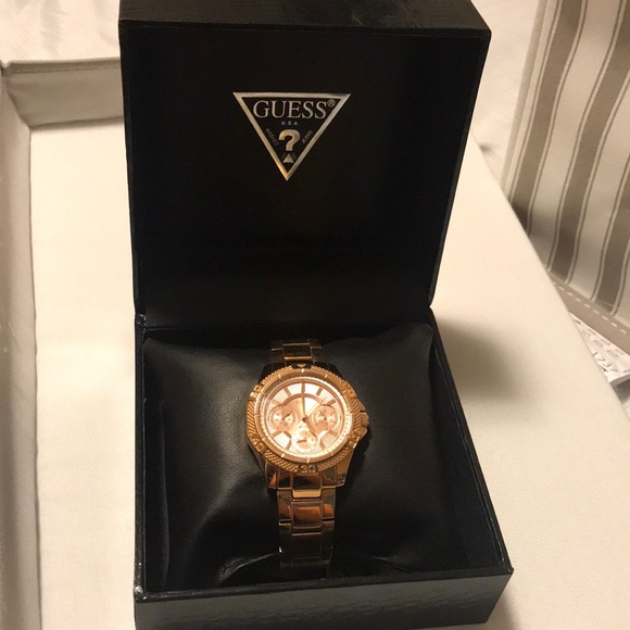 Guess rose gold ladies watch * Like new* - Picture 2 of 3